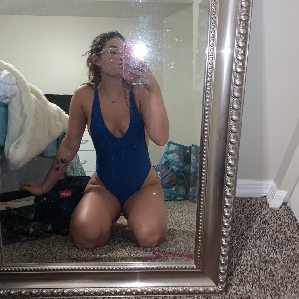 BoutineLa / Chooks One piece! (Sold our online)
